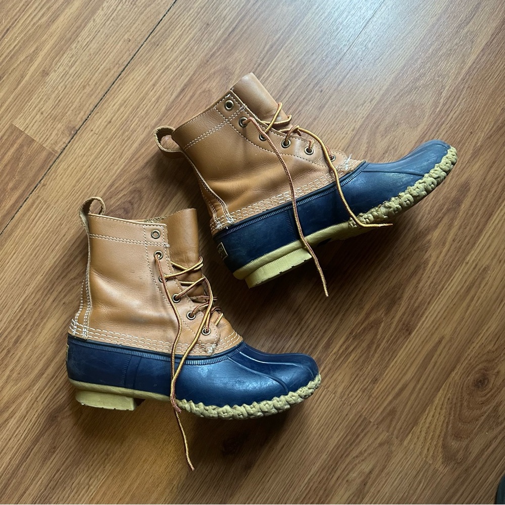 Women’s Navy L.L. Bean Boots Size 8 DM